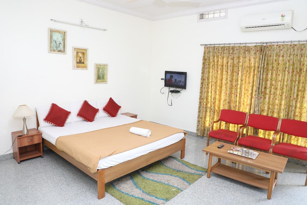 Hotel Queens Comfort Mysore Exteriör bild