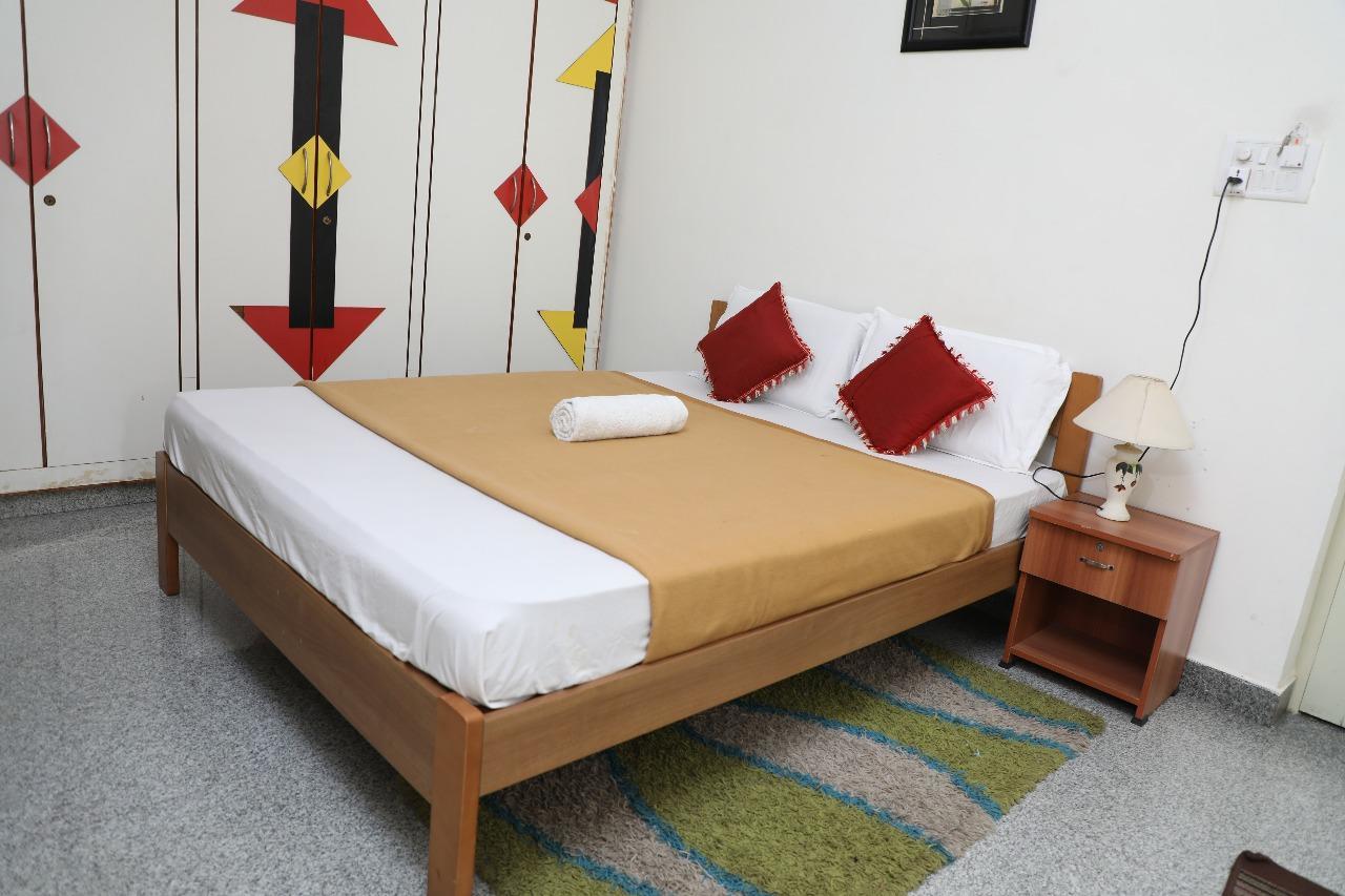Hotel Queens Comfort Mysore Exteriör bild
