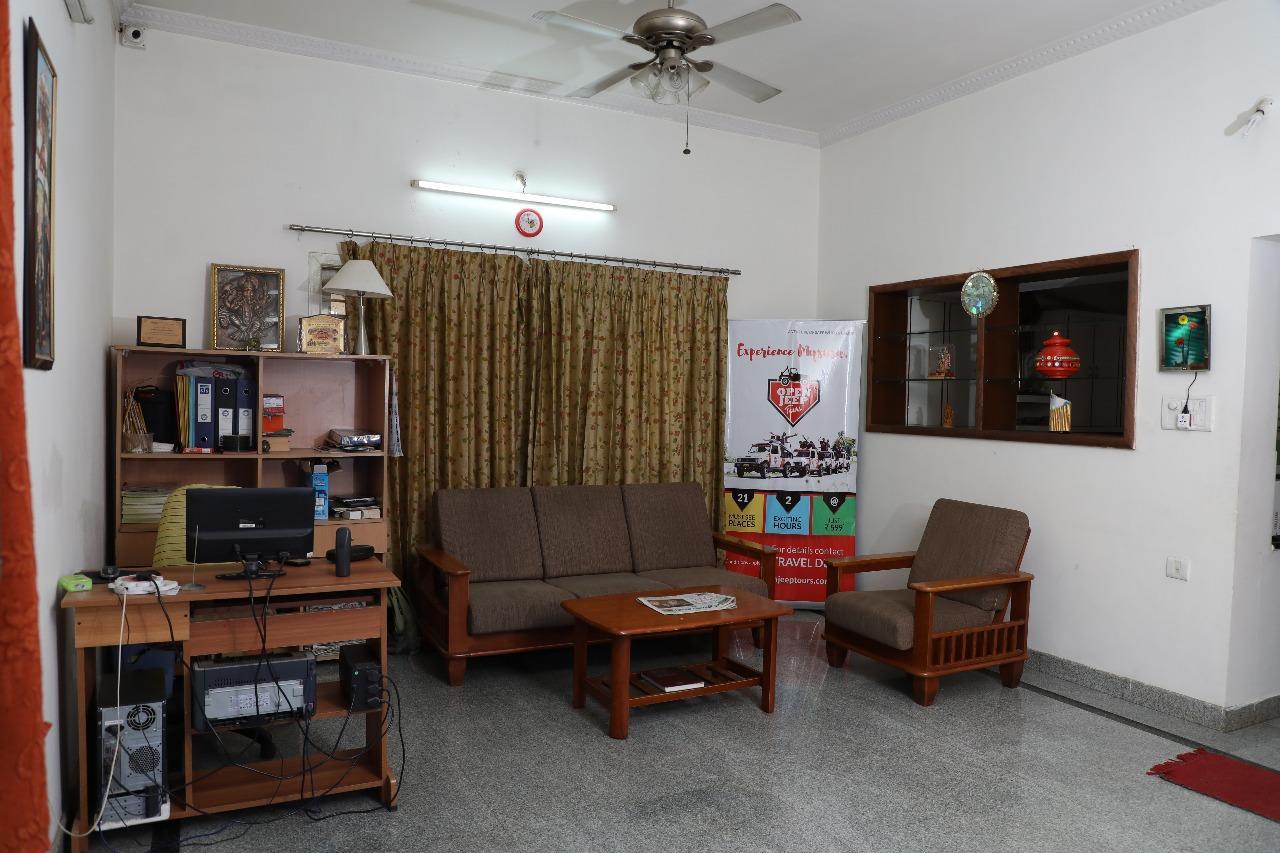 Hotel Queens Comfort Mysore Exteriör bild